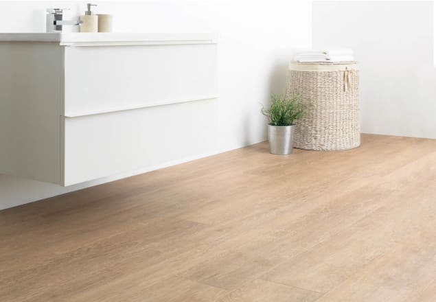 Treated Oak SB5W3011: Click Luxury Vinyl tiles from the Amtico